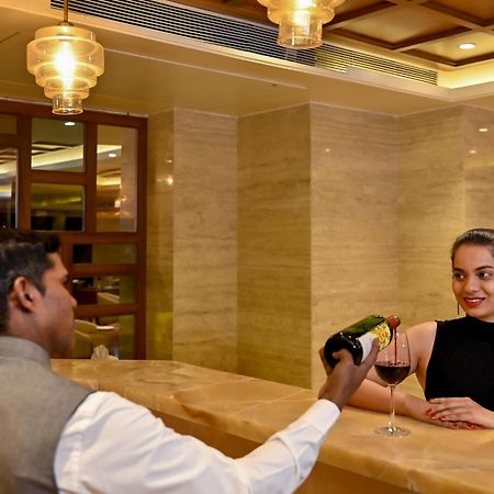 Hotel Maharaja Regency Satara Esterno foto