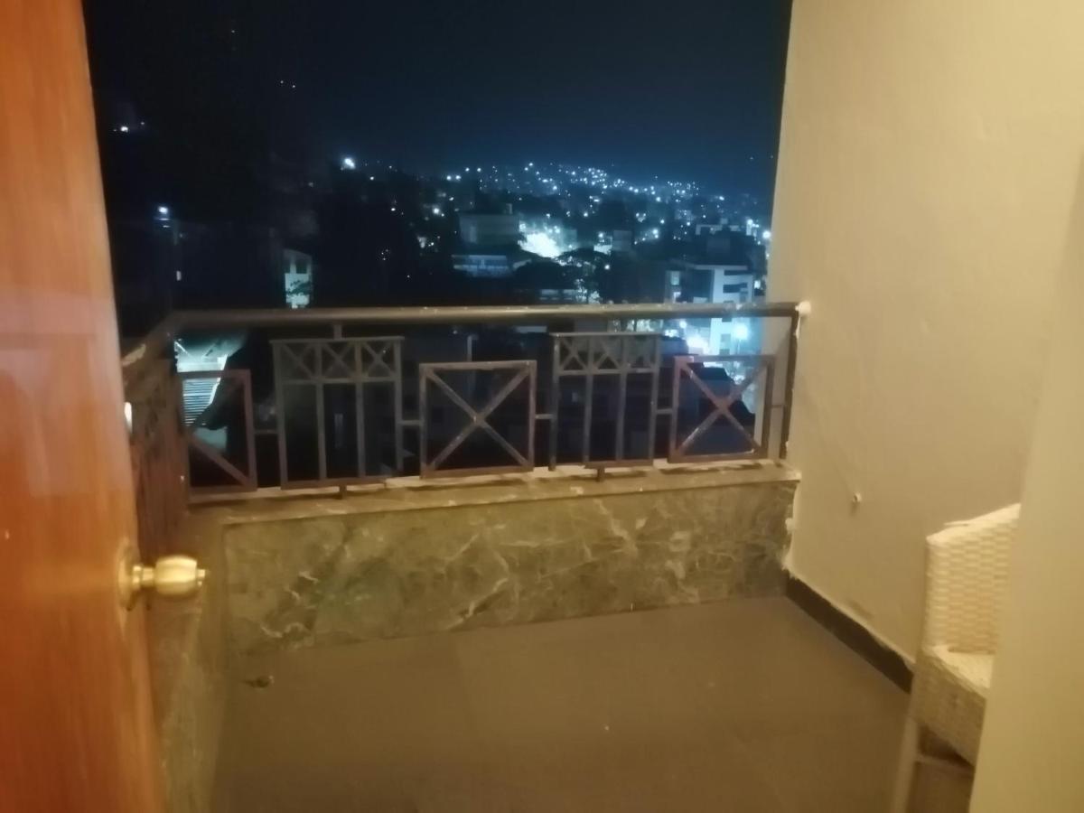 Hotel Maharaja Regency Satara Esterno foto